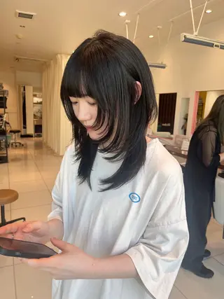 ミディアム カラー ウルフカット ハッシュカット/七海のヘアスタイル