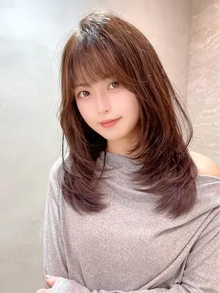 セミロング 小顔レイヤー/顔周り 艶髪カラー/金山のヘアスタイル