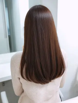 ロング カラー 宇梶 千愛のヘアスタイル