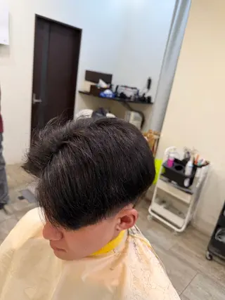 メンズ 呉屋 俊介のヘアスタイル