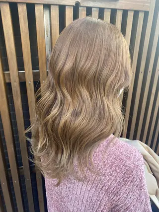 ロング カラー 女性目線でつくる ボブ縮毛矯正のヘアスタイル