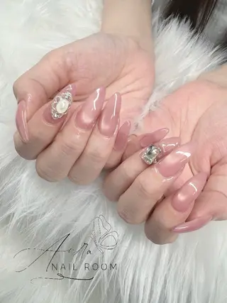 ネイル Luna (Aura nail room)のネイルデザイン