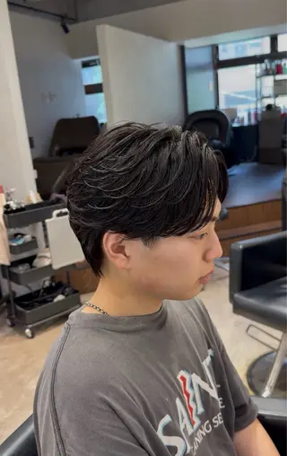 ショート センターパート特化 松本真那斗のヘアスタイル