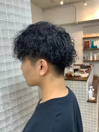 ショート メンズ 臼井 真人のヘアスタイル