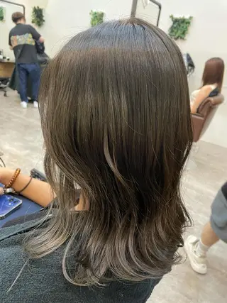 セミロング RISAKO ✨艶髪職人のヘアスタイル
