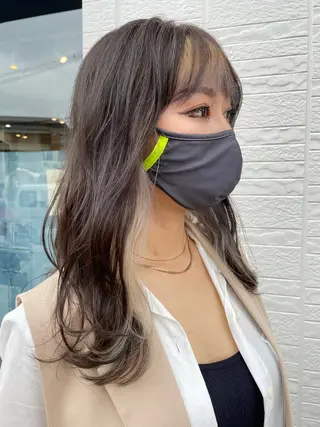 セミロング カラー しらはま ようこのヘアスタイル