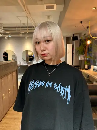 ショート カラー 美髪・シールエクステ ホソタニリョウコのヘアスタイル