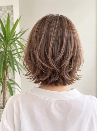 ミディアム カラー 安田 里奈のヘアスタイル