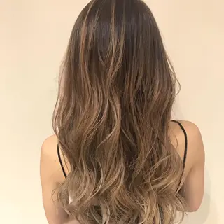 セミロング カラー 髪質改善カラー韓国風 レイヤーtudaのヘアスタイル