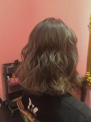 ミディアム カラー 櫻井 愛弓のヘアスタイル
