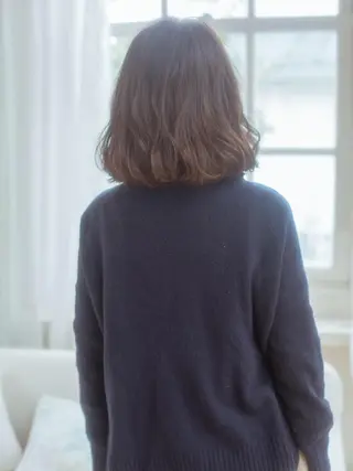 ミディアム カラー 金村 綾芽のヘアスタイル
