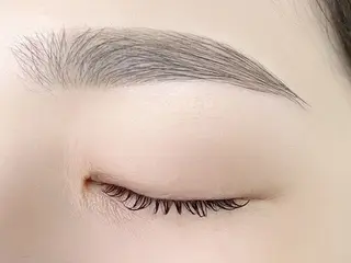 アイブロウ EYE405 SAKURAのマツエク・マツパデザイン