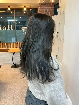 ロング エクステ ハイトーン 💭黒崎ハルカのヘアスタイル