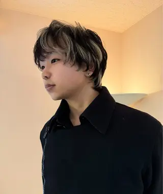 ショート ハイトーンカラー ムラカミカイセイのヘアスタイル