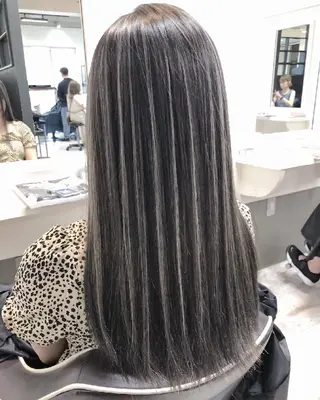 セミロング カラー ヘアアレンジ 透明感/レイヤー 🇰🇷tomonaのヘアスタイル