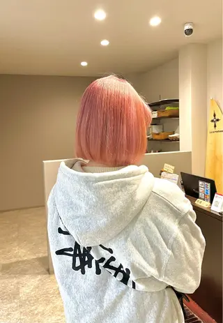 ショート 尼丁 勇磨のヘアスタイル