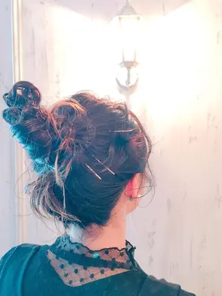 セミロング パーマ ヘアアレンジ くるくるパーマ aikoのヘアスタイル