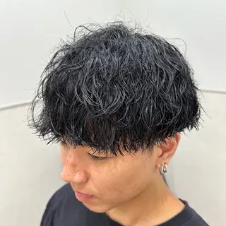パーマ メンズ 曲がる縮毛矯正/メン ズカット髪質改善のヘアスタイル