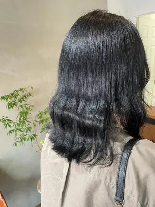 ミディアム カラー カジ エリナのヘアスタイル
