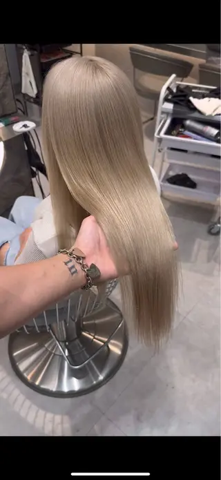 セミロング カラー Aster 店長 れおんのヘアスタイル