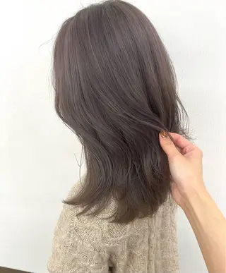 セミロング カラー 藤野 莉奈のヘアスタイル