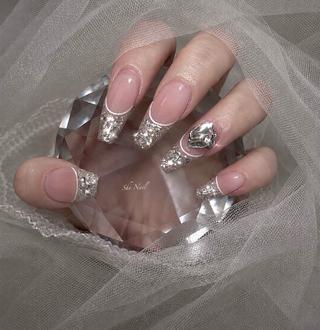 ネイル ISA_ BELLAのネイルデザイン