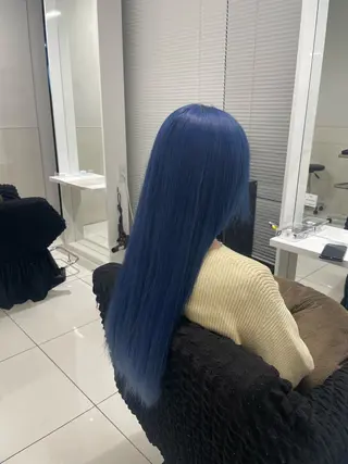 ロング カラー yuzuna ハイトーン 天神のヘアスタイル
