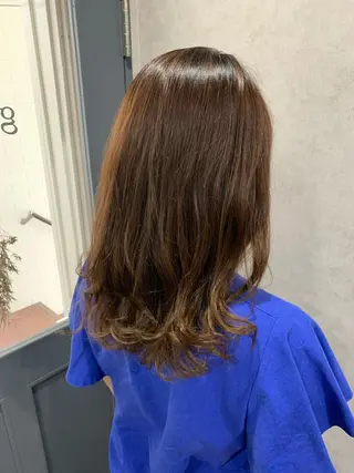 セミロング giniro ホソミのヘアスタイル