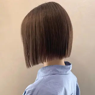 ショート カラー hubhair レイヤー/透明感のヘアスタイル