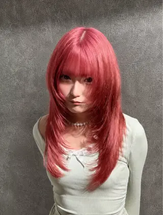 ロング カラー Mana/レイヤー プルエクステブリーチのヘアスタイル