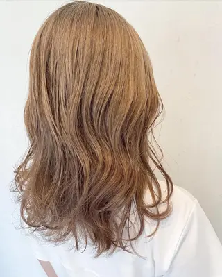 ミディアム カラー 伊藤 さやかのヘアスタイル