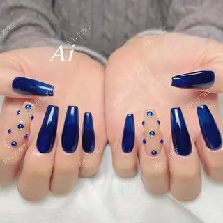 ネイル 🦋 Queenieのネイルデザイン