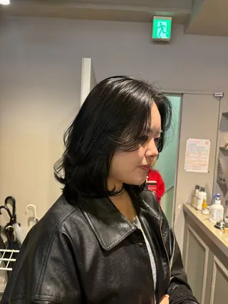 セミロング 抜け感レイヤー︴ ニュアンスカラーのヘアスタイル
