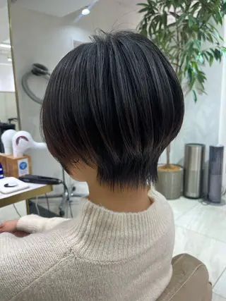 ショート 襟足でお悩みの方✂︎ くびれ職人ハシモトのヘアスタイル