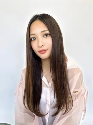 ロング カラー 岩下 実希のヘアスタイル