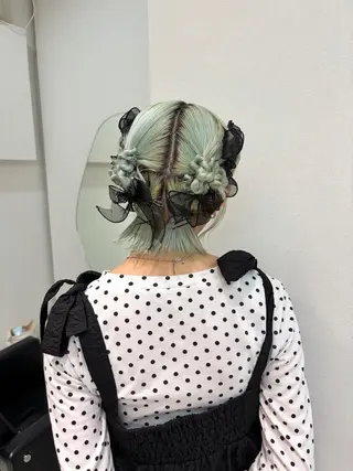 ショート カラー ヘアアレンジ ハイトーンアレンジ 🦋🥀Shuriのヘアスタイル