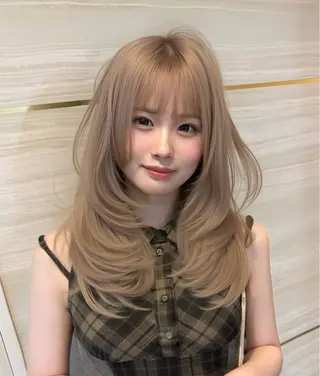 ミディアム 🌱巴結生🌿グレー ジュ☁️ミルクティーのヘアスタイル
