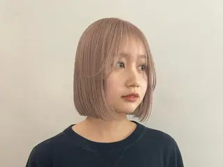 ショート ハイトーン💎 ホワイトベージュ坪谷のヘアスタイル