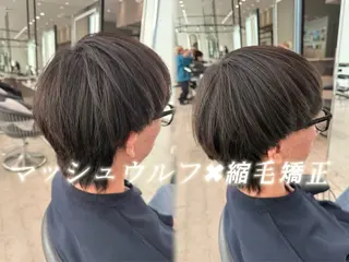 ショート パーマ メンズ みっちー/縮毛矯正/ 艶カラーのヘアスタイル