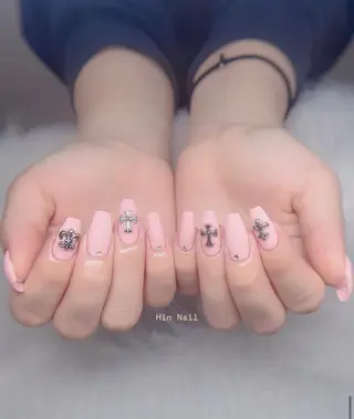 ネイル Hin Nailのネイルデザイン