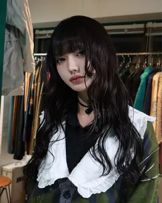 ロング レイヤー/ブリーチ iwamiya岩見谷のヘアスタイル