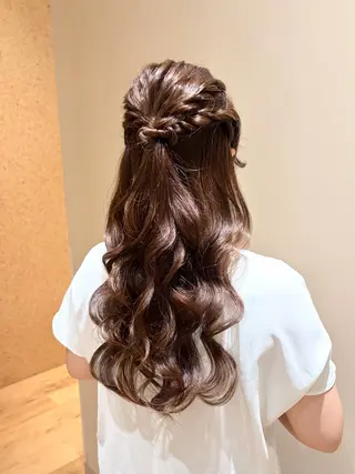 ロング ヘアアレンジ miwa♡暖色カラー 盛れる顔周り.ヘアメのヘアスタイル