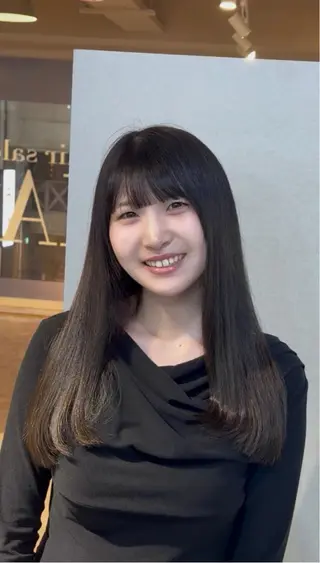 ロング 石川 花奈のヘアスタイル
