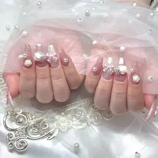 ネイル Yveil 心斎橋店 hirokoのネイルデザイン