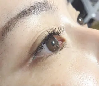 マツエク・マツパ 佐野 理紗のヘアスタイル