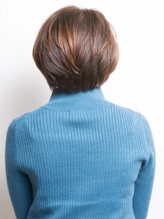 ショート 金澤 愛のヘアスタイル