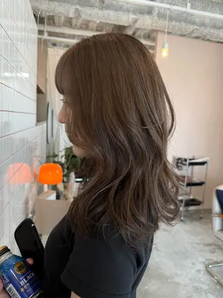 ミディアム カラー TRENCH　相澤 果歩のヘアスタイル