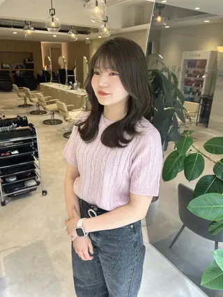 セミロング 1日1名様限定 予約可能のヘアスタイル