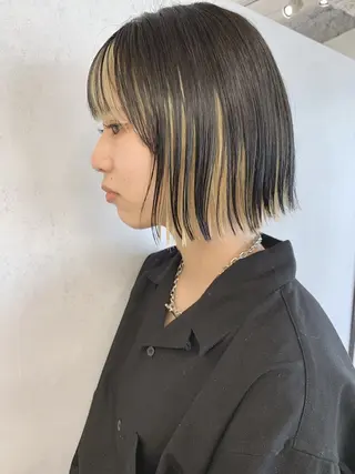 ショート カラー ili 大阪のヘアスタイル