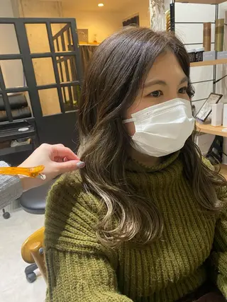 セミロング カラー 似合う髪型見つけます AYAKAのヘアスタイル